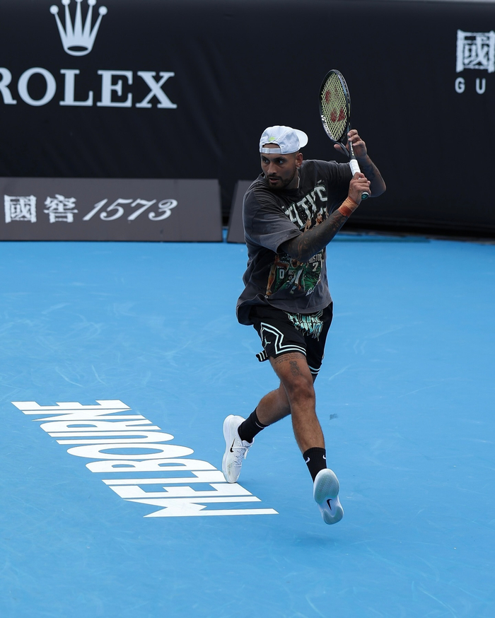 包含世界网球队逆转意大利网球队，克耶高斯制霸全场的词条