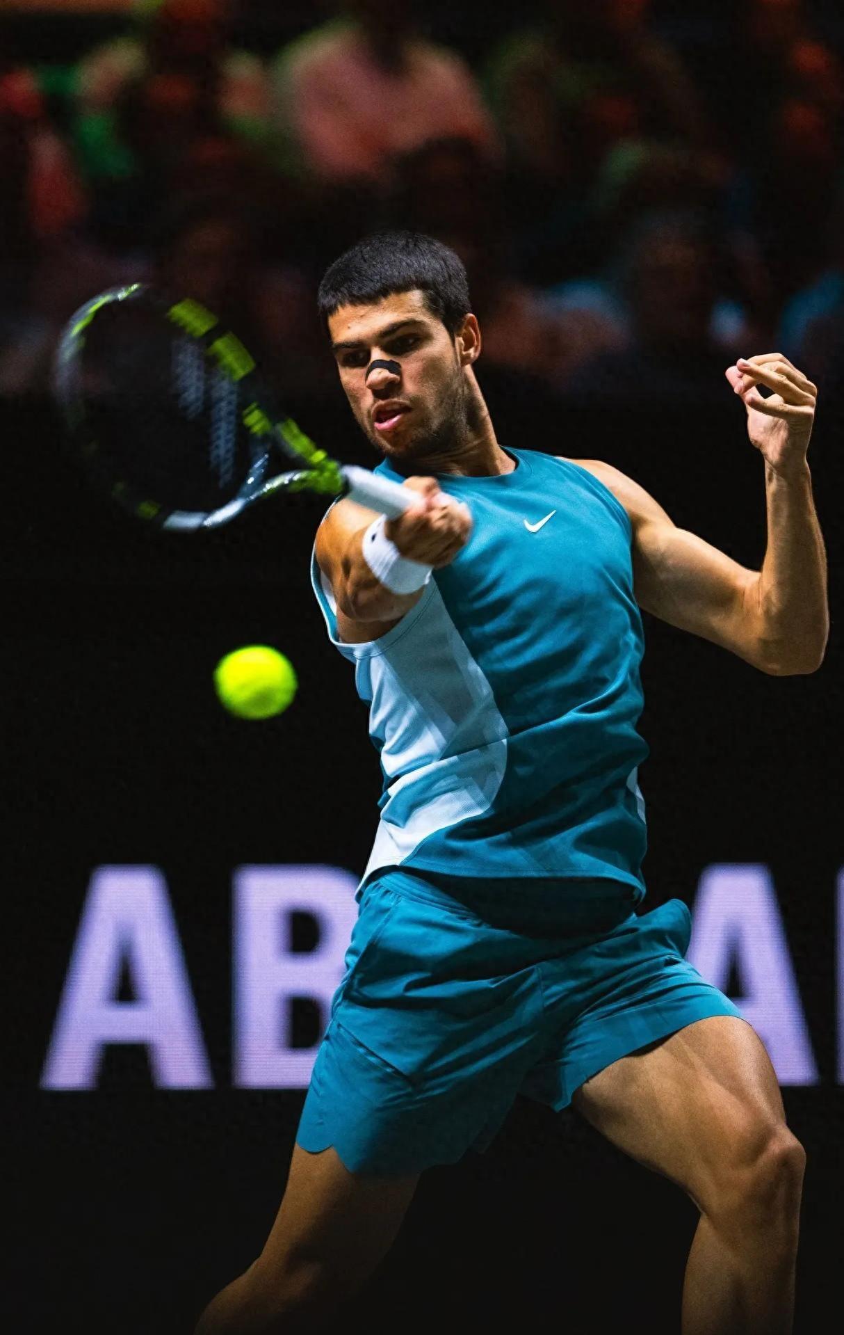 西班牙网球队逆转英国网球队,纳达尔关键制胜的简单介绍 西班牙网球队逆转英国网球队,纳达尔关键制胜的简单介绍