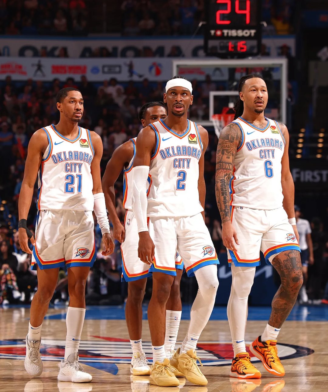 包含阿根廷男篮鏖战美国男篮，威斯布鲁克三分雨点燃全场的词条