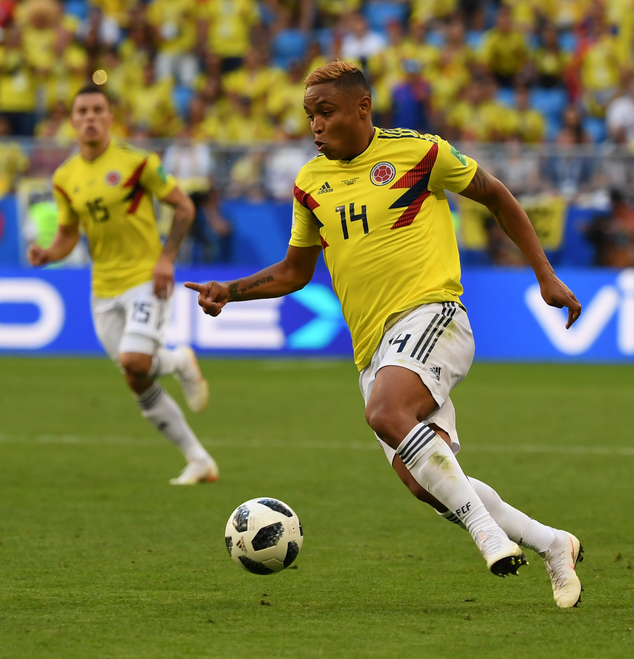 哥伦比亚碾压塞内加尔，阿奎罗一己之力扛起全队