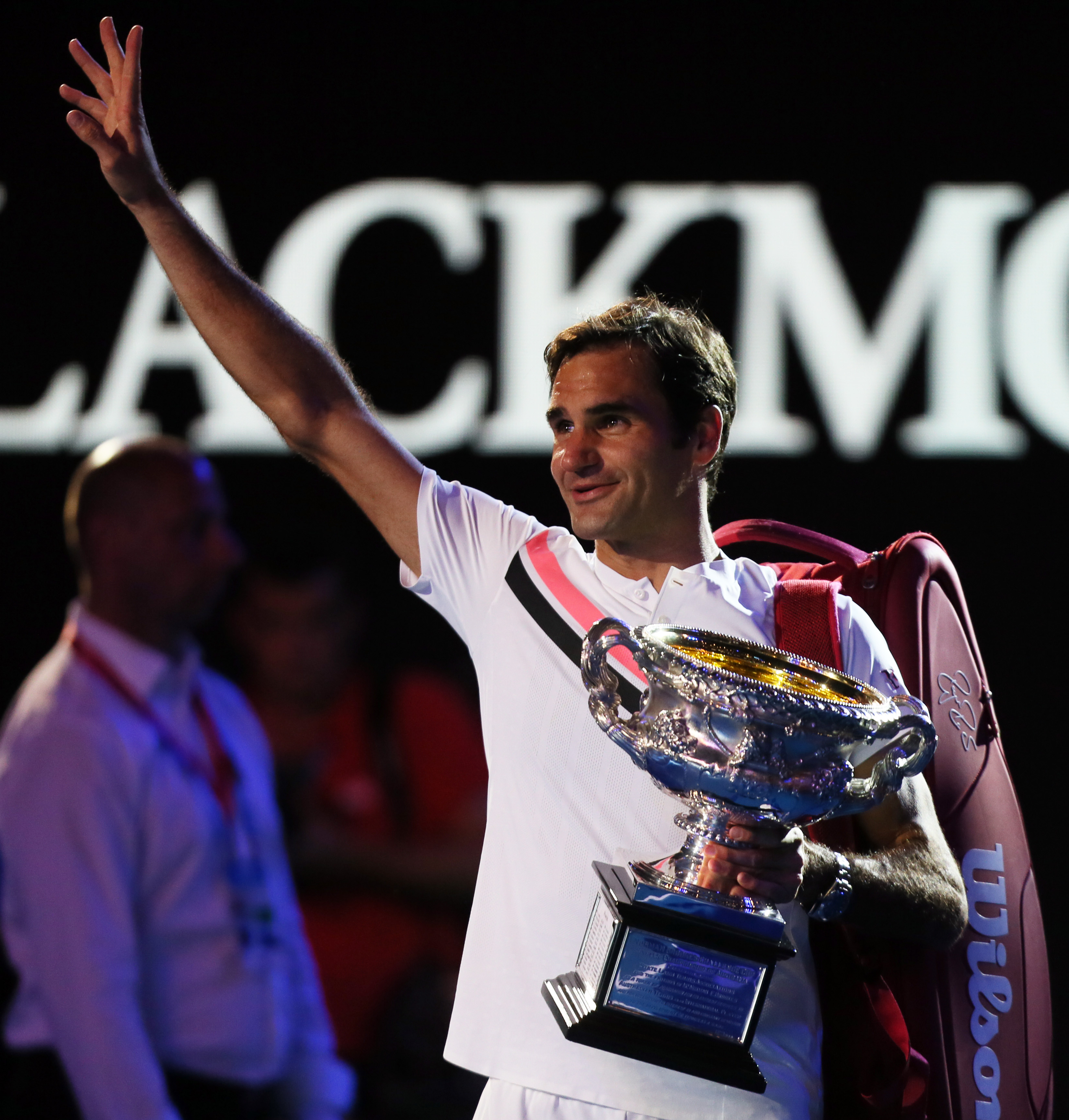 包含意大利网球队横扫欧洲网球队，费德勒打破历史纪录的词条