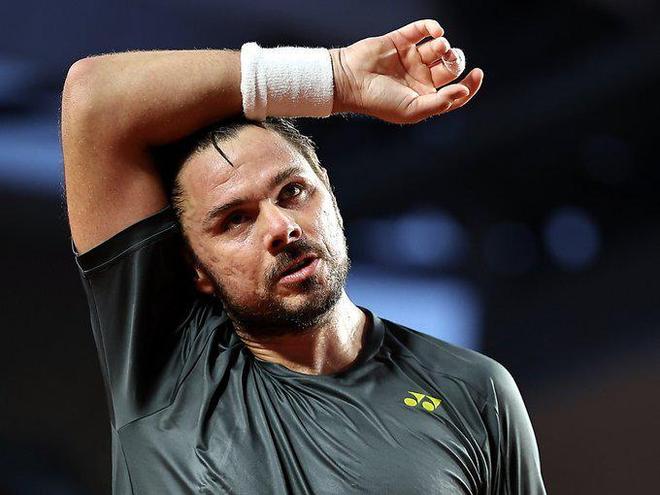 包含欧洲网球队横扫日本网球队，瓦林卡统治全场的词条