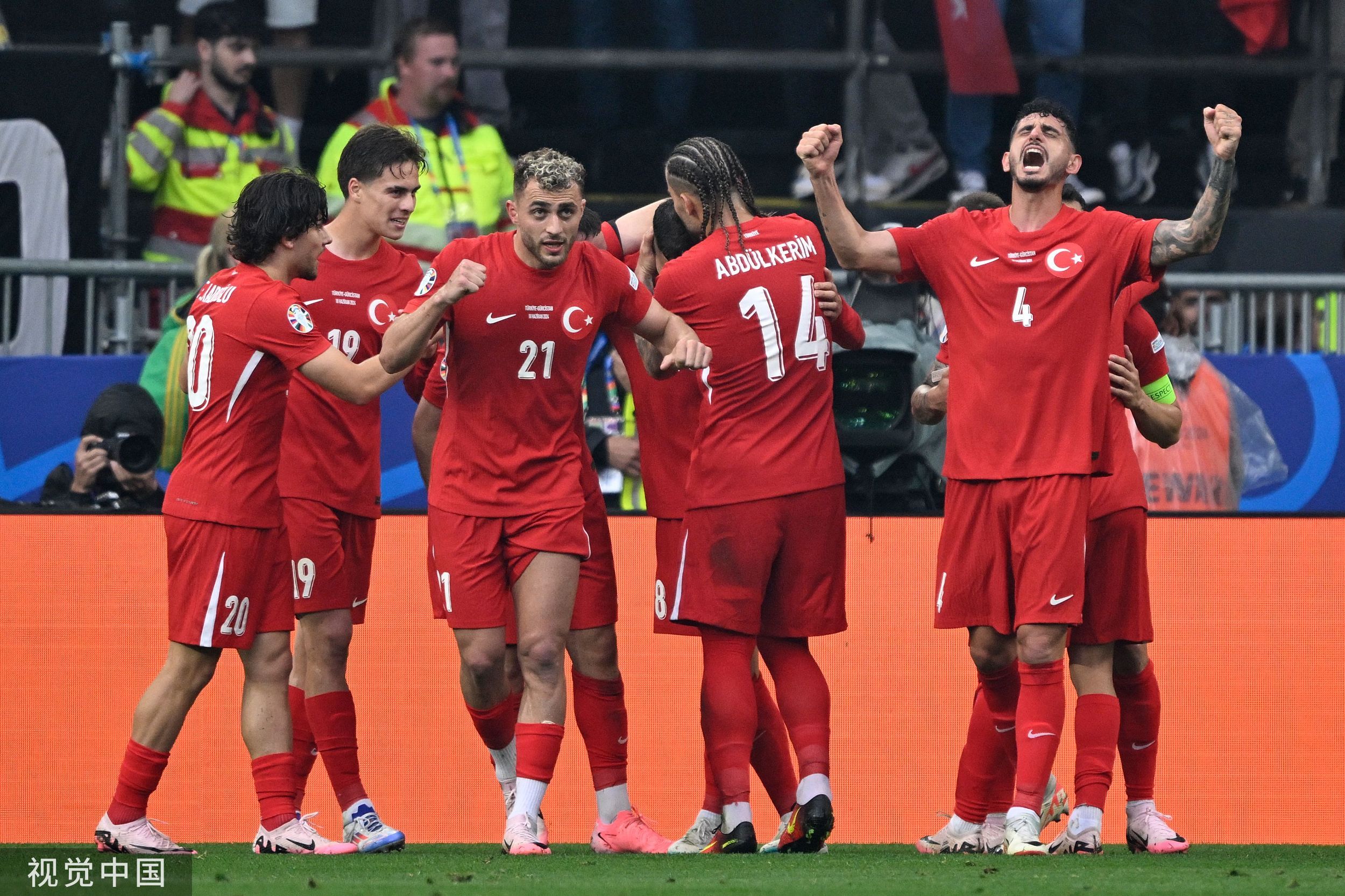 格鲁吉亚队在欧预赛中击败白俄罗斯队的简单介绍 格鲁吉亚队在欧预赛中击败白俄罗斯队的简单介绍