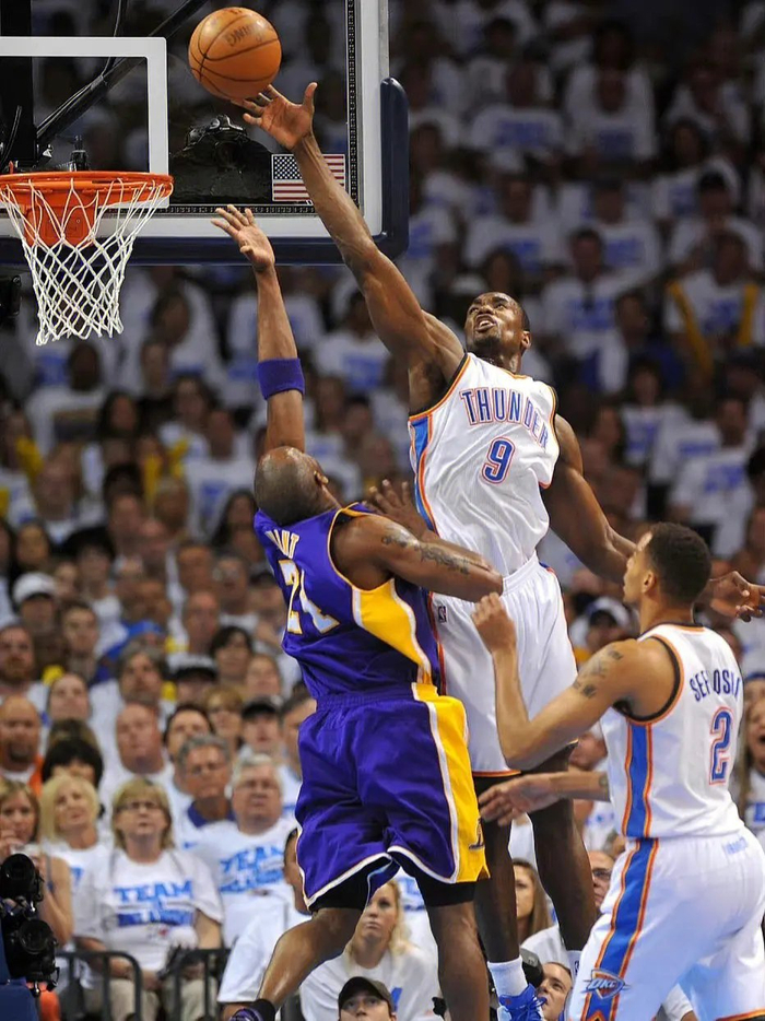 包含伊巴卡持续表现出色，率队打破劣势逆袭获胜的词条