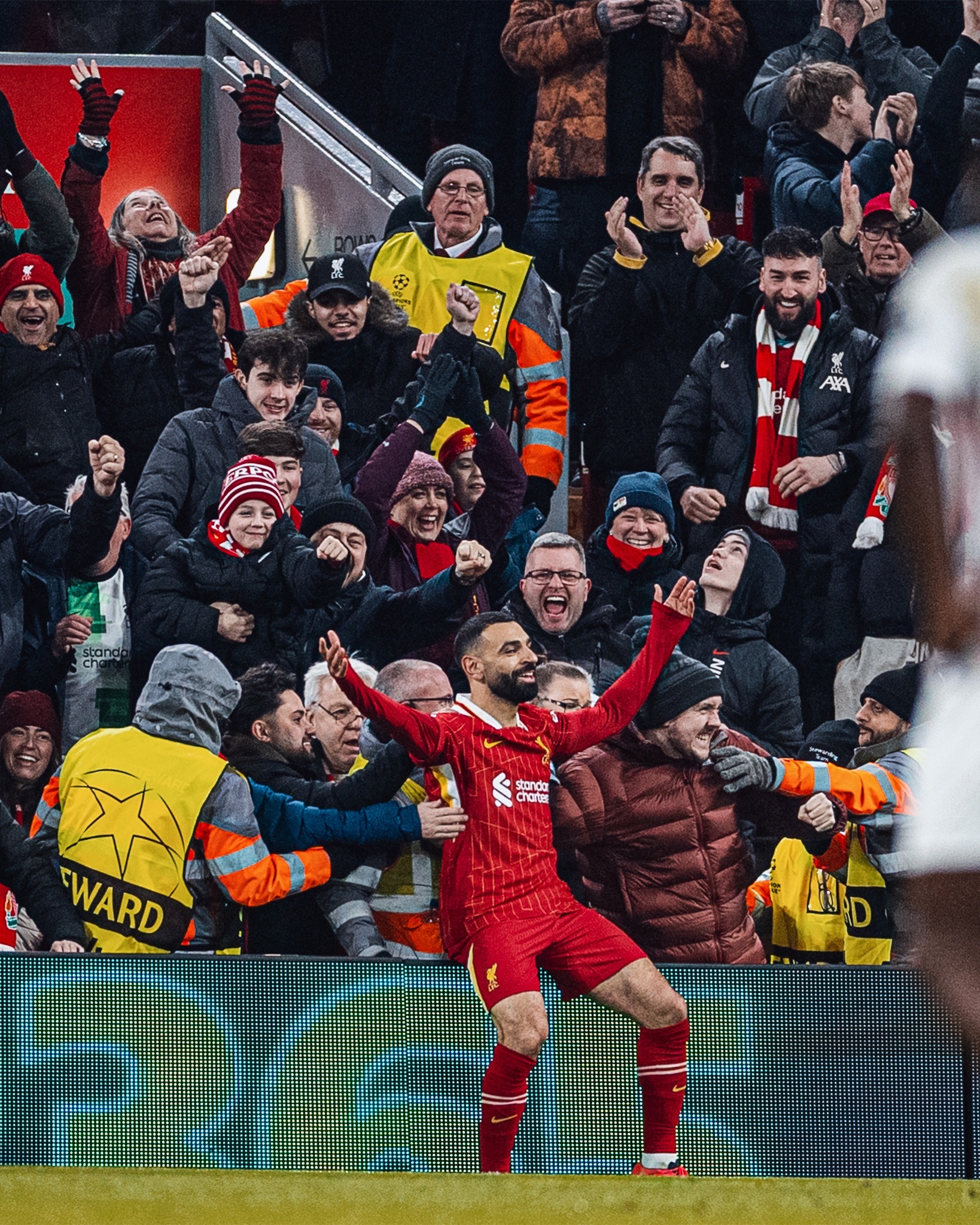 佩萨罗新援表现出色，助攻帮球队取胜