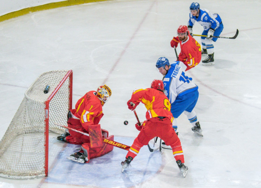 法兰克福豪取大捷，壮志凌云斩获胜利