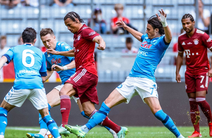 拜仁慕尼黑主场轻取那不勒斯，欲卷走半决赛资格的简单介绍