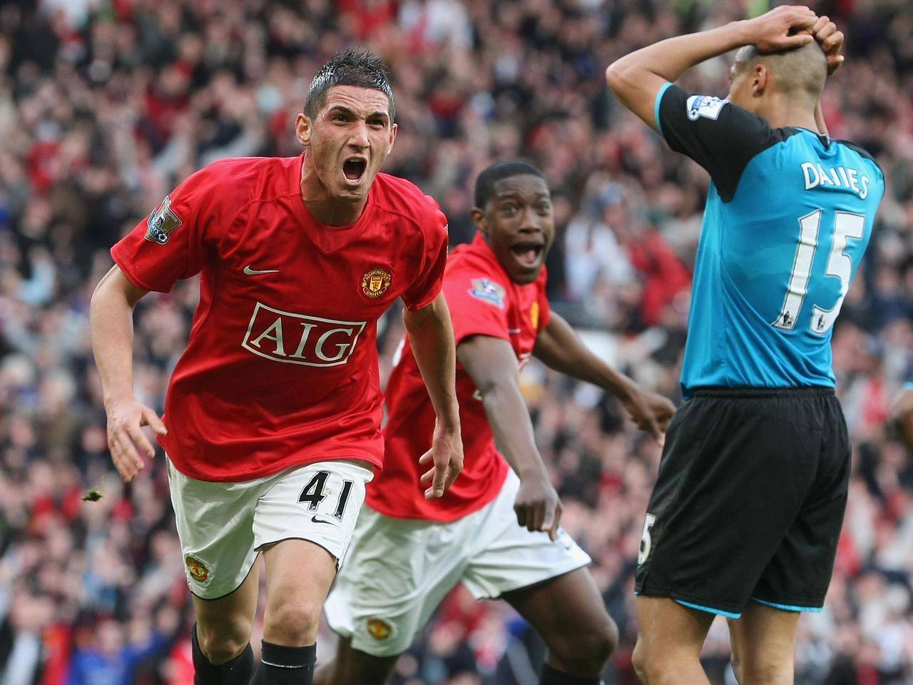 开云体育APP下载-华尔夫斯汉姆连胜收官，英超新星崭露头角