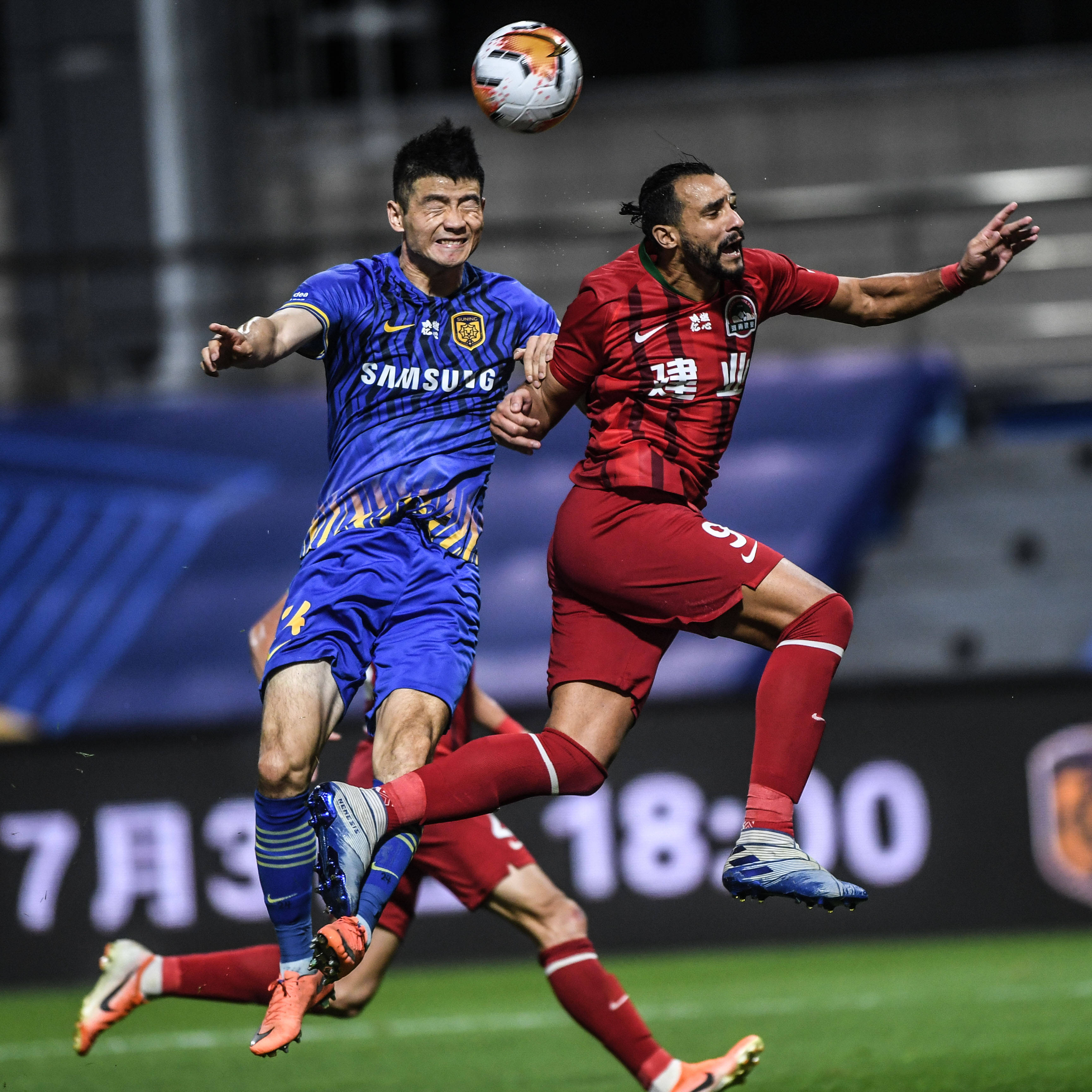 苏宁主场实现逆转，奋力抗击取得胜利