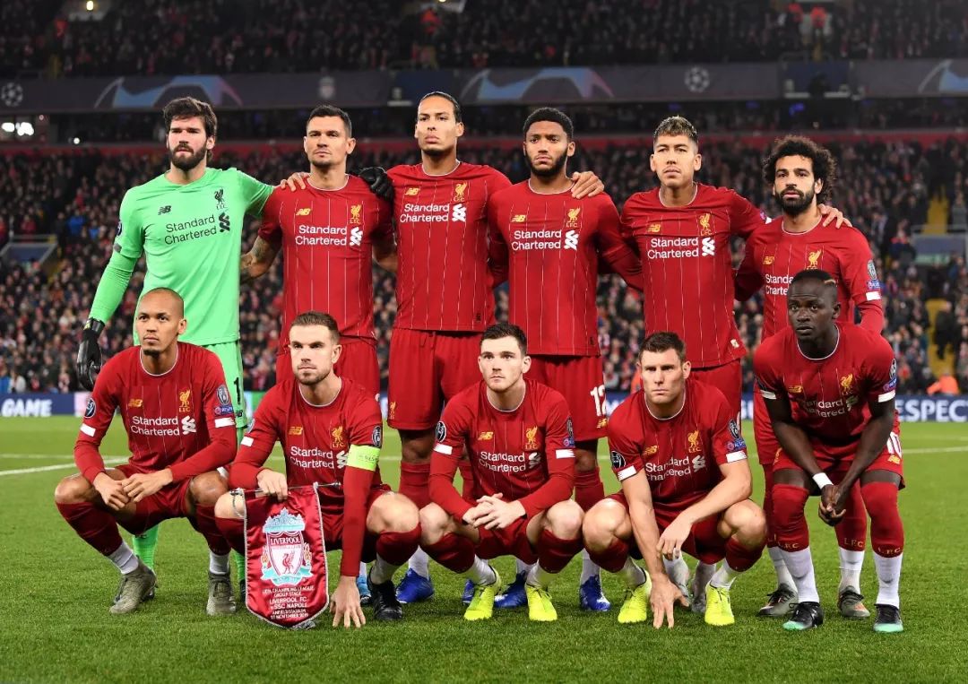 包含那不勒斯客场战平丢掉近日榜首位置的词条