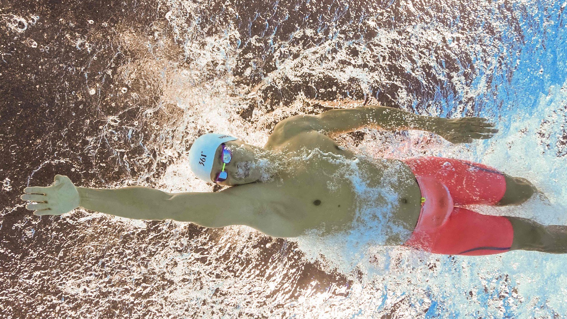 戈贝尔式冠军级防守奇袭，奇才末节翻盘辽宁演绎团队韧性