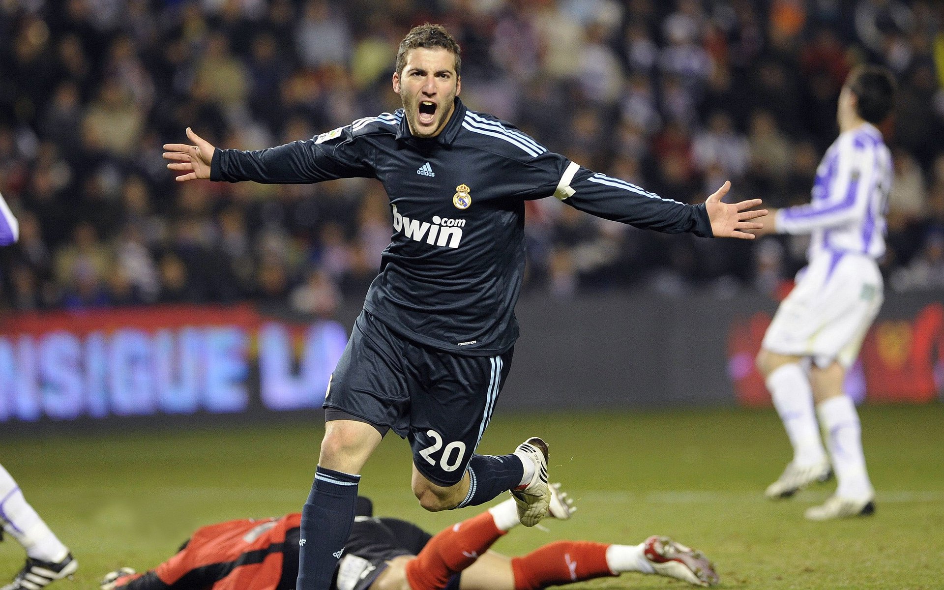 魔笛之舞与斗牛士之刃,当艺术足球在终场哨前完成绝杀