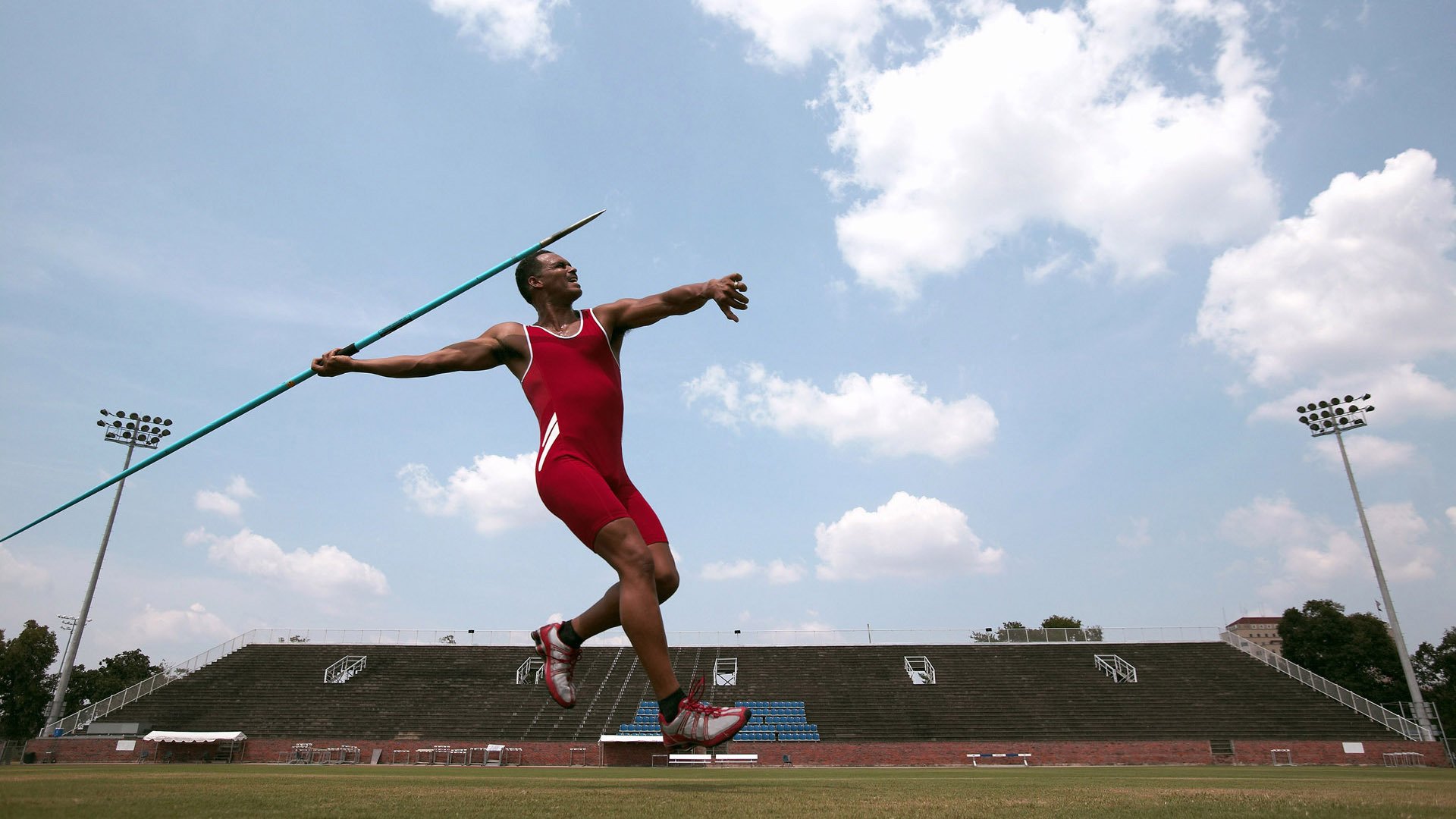 绝杀与点燃，体育赛场上永不熄灭的火焰